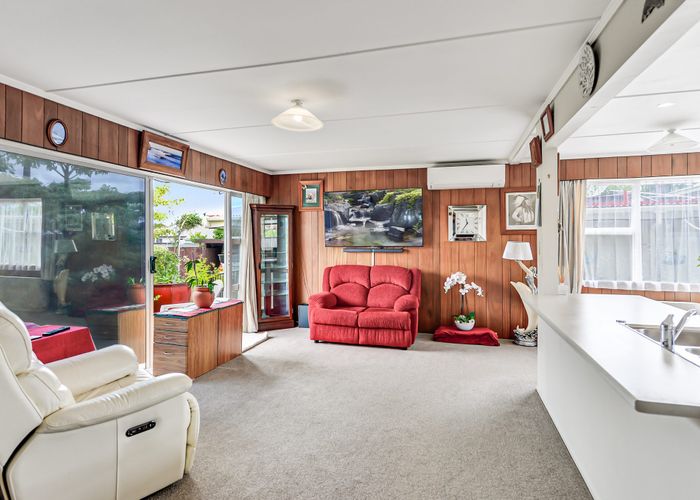  at 27 Yvonne Street, Melville, Hamilton, Waikato