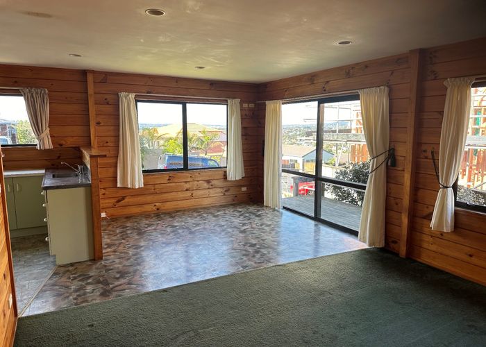  at 1 Worthington Place, West Harbour, Waitakere City, Auckland