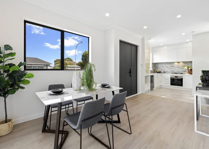  at 8A Andrew Road, Howick, Manukau City, Auckland