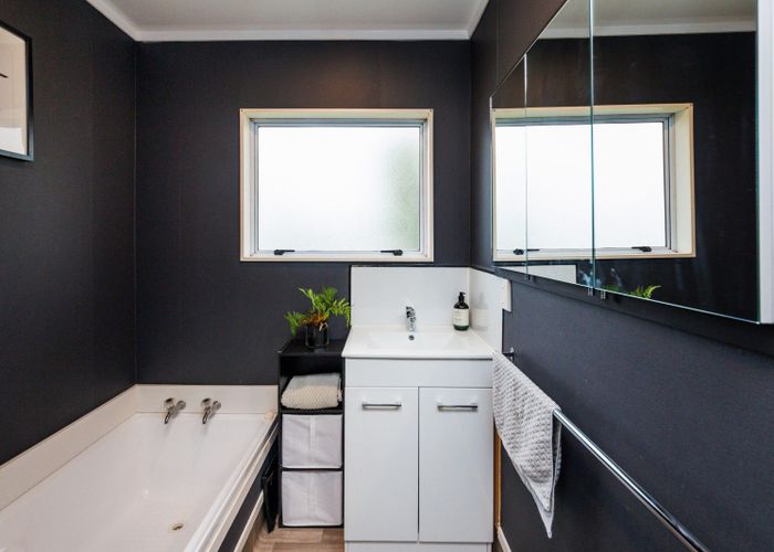  at 3 Delta Place, Milson, Palmerston North