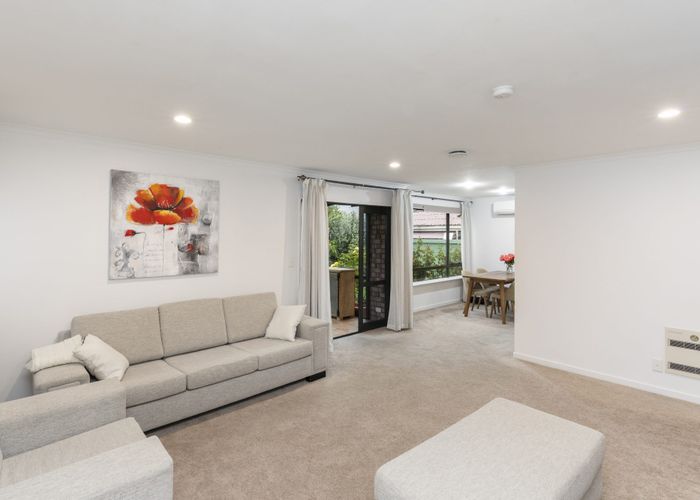  at 2/17 Cunningham Place, Halswell, Christchurch City, Canterbury