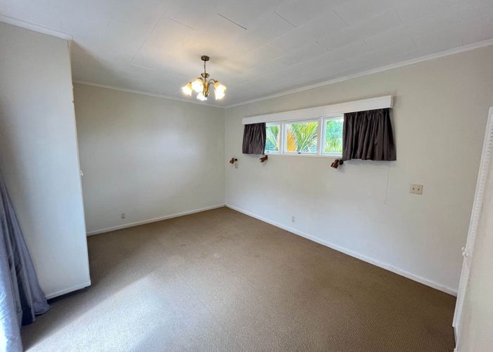  at 11 Sunderlands Road, Half Moon Bay, Manukau City, Auckland