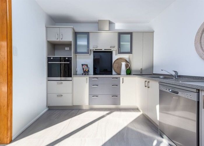  at 1/236 Grahams Road, Burnside, Christchurch