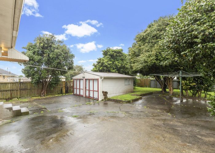  at 6 Coles Place, Manurewa, Manukau City, Auckland