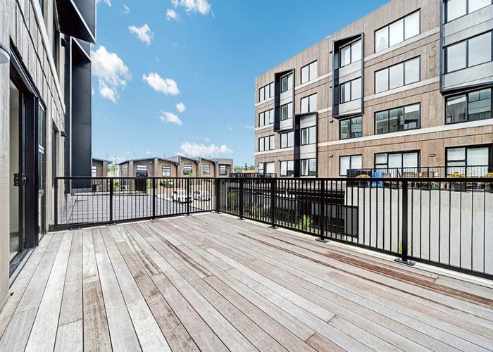  at 106/5 Rauemi Way, Te Atatu South, Waitakere City, Auckland