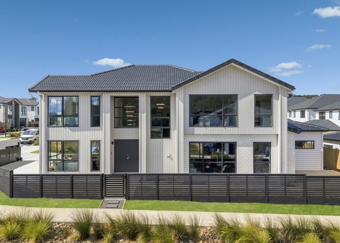 at 4 Knockanara Drive, Flat Bush, Manukau City, Auckland