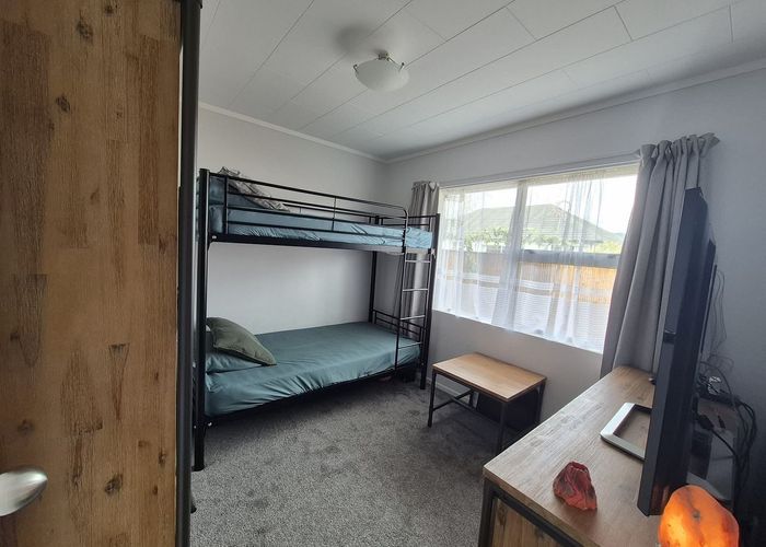  at 2/9 Whitley Avenue, Ebdentown, Upper Hutt, Wellington