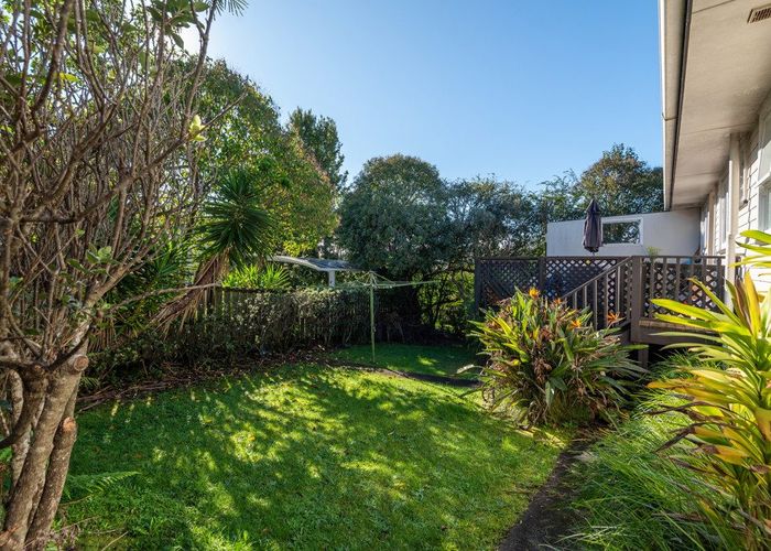  at 10 Aplin Place, Birkdale, North Shore City, Auckland