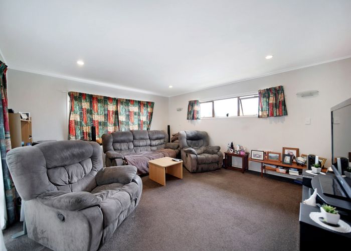  at 17 Miami Street, Mangere East, Auckland