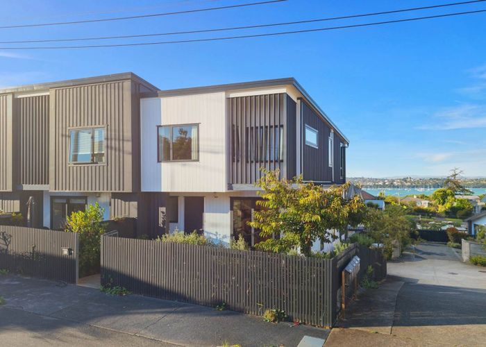  at 8c Lyndhurst Street, Wai O Taiki Bay, Auckland City, Auckland