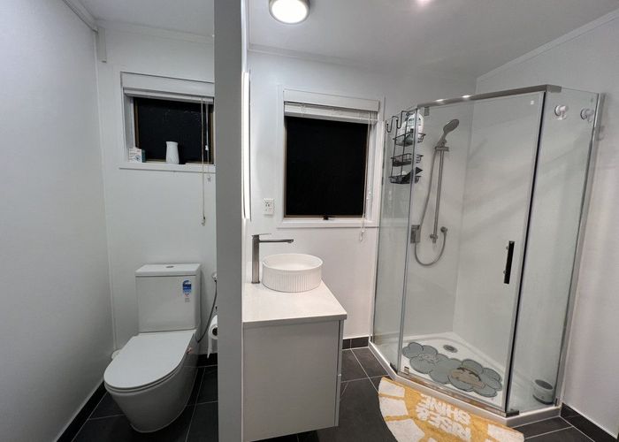  at 2 Surman Place, Glen Eden, Auckland
