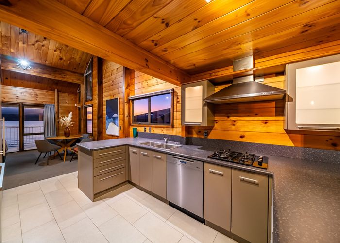  at 47 Moana Road, Plimmerton, Porirua