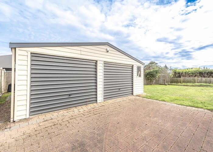  at 20 Golf Vue Place, Castlecliff, Whanganui