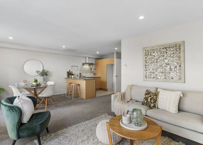  at 2/7 Nimstedt Ave , Oteha, North Shore City, Auckland