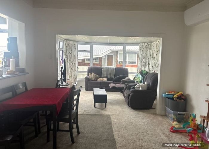  at 5 Fairview Avenue, Feilding