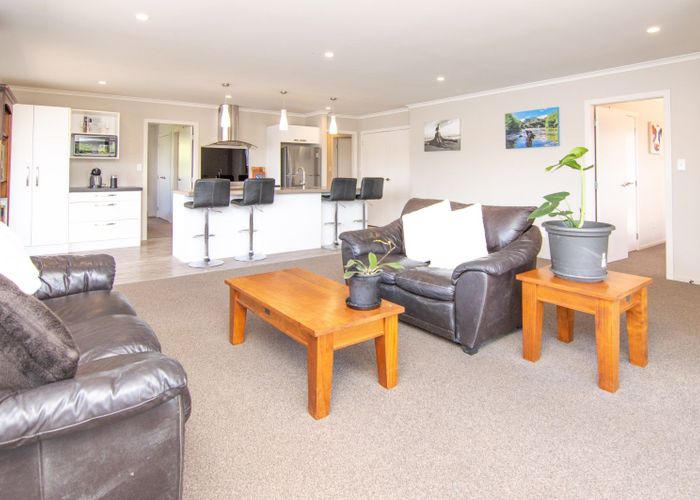  at 9 Ruapehu Drive, Fitzherbert, Palmerston North