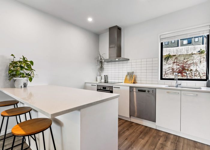  at 12 Tahuhu Road, Mount Wellington, Auckland City, Auckland
