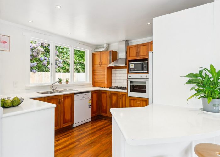  at 27 Hathaway Avenue, Karori, Wellington