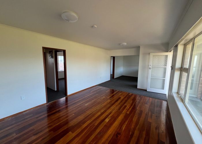  at 2/249 Te Atatu Road, Te Atatu South, Waitakere City, Auckland