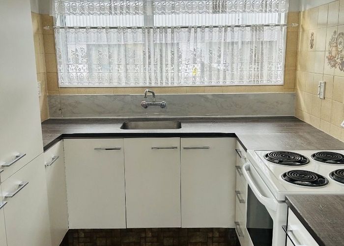  at 2/26 Frederick Street, Waltham, Christchurch