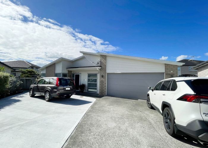  at 22 Helianthus Avenue, Flat Bush, Manukau City, Auckland