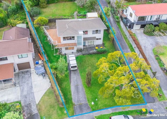  at 19 Squirrel Lane, Browns Bay, North Shore City, Auckland