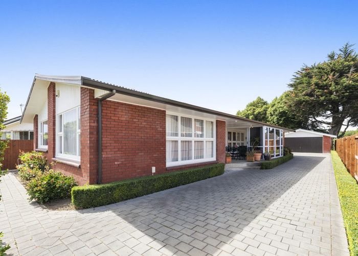  at 17 Newbridge Place, Ilam, Christchurch City, Canterbury