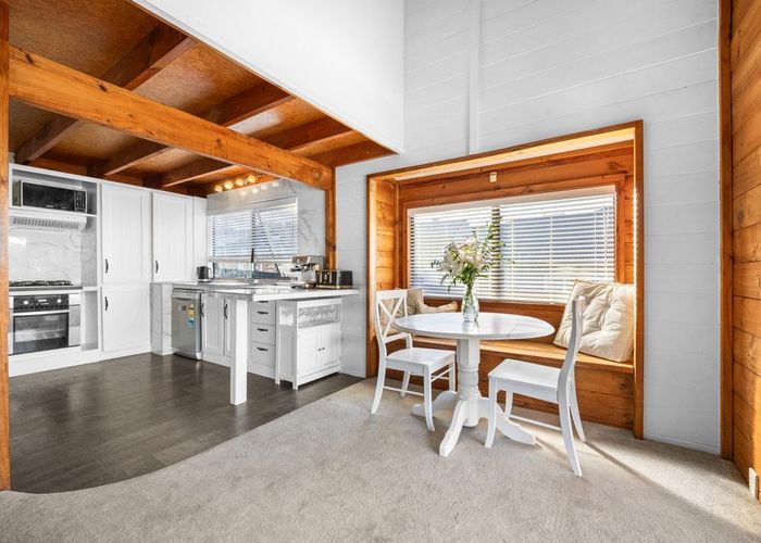  at 4037A Great North Road, Glen Eden, Waitakere City, Auckland