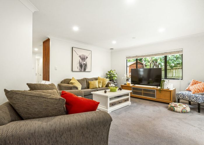  at 8B Bundoran Way, Pinehill, North Shore City, Auckland