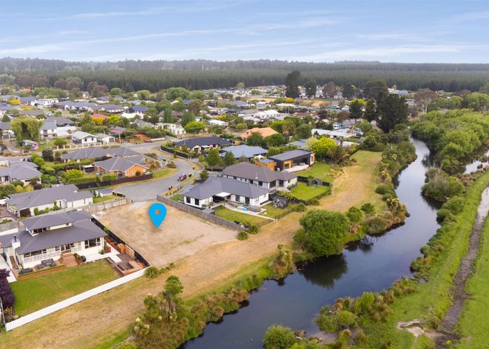  at 6 Riverside Lane, Spencerville, Christchurch