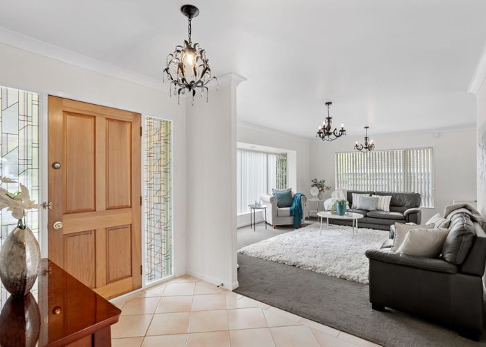  at 5 Bernie Edwards Place, Botany Downs, Manukau City, Auckland