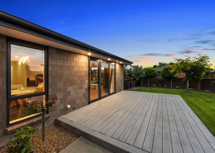  at 32 East Ellington Drive, Mairehau, Christchurch City, Canterbury