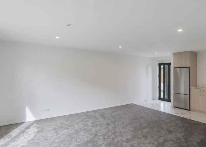  at 8/21 Titoki Street, Te Atatu Peninsula, Waitakere City, Auckland