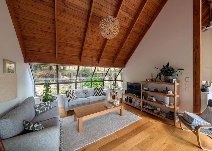  at 22 Tui Crescent, Waiatarua, Waitakere City, Auckland