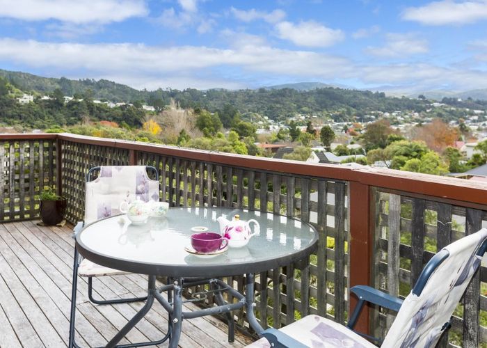  at 41 Dalton Grove, Stokes Valley, Lower Hutt