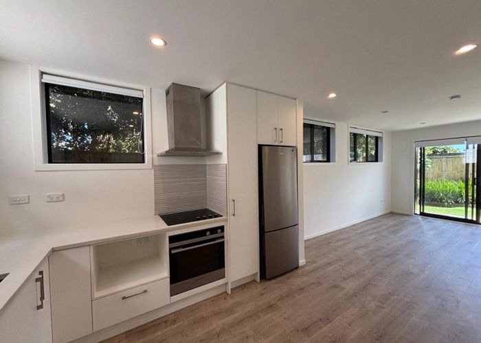  at 12/12 Tawa Road, Te Atatu Peninsula, Waitakere City, Auckland