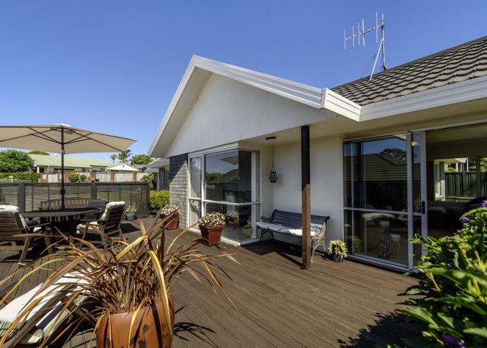  at 14 Ryegrass Dell, Welcome Bay, Tauranga