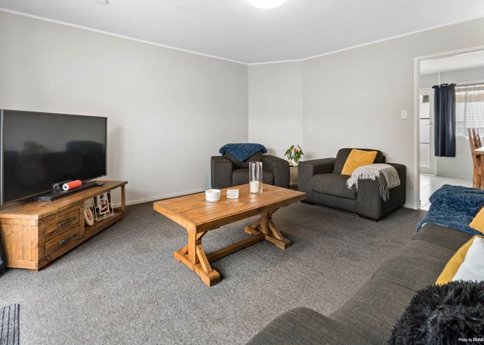  at 2/34 Latham Avenue, Pakuranga, Auckland