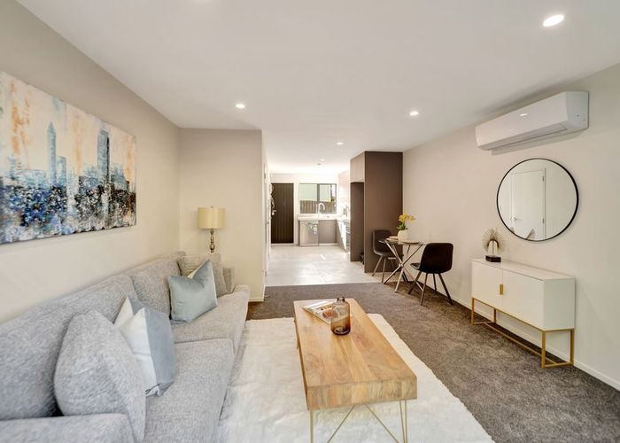  at 12/106 triangle road, Massey, Waitakere City, Auckland