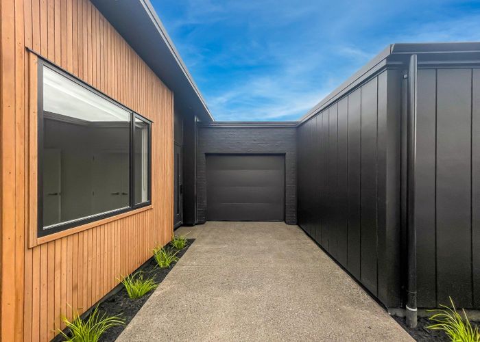  at 4/25 Sandwich Road, Saint Andrews, Hamilton, Waikato