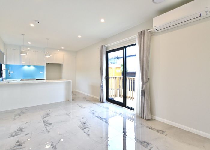  at 11 Station Road, Papatoetoe, Auckland