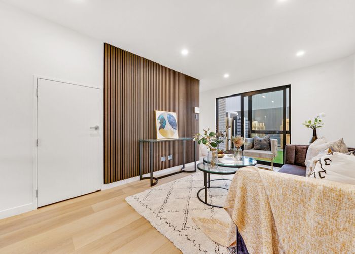  at 2 / 6-8 Wilmshurst Ave, Papatoetoe, Manukau City, Auckland