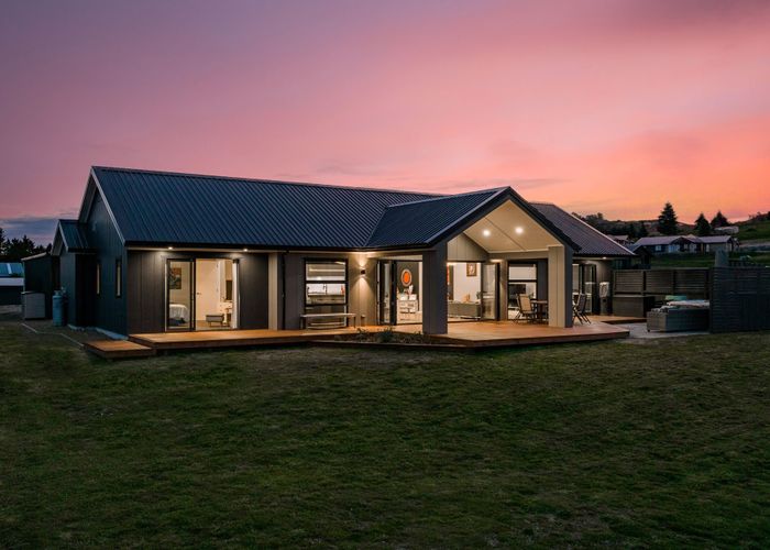  at 5 Vickers Way, Acacia Bay, Taupo