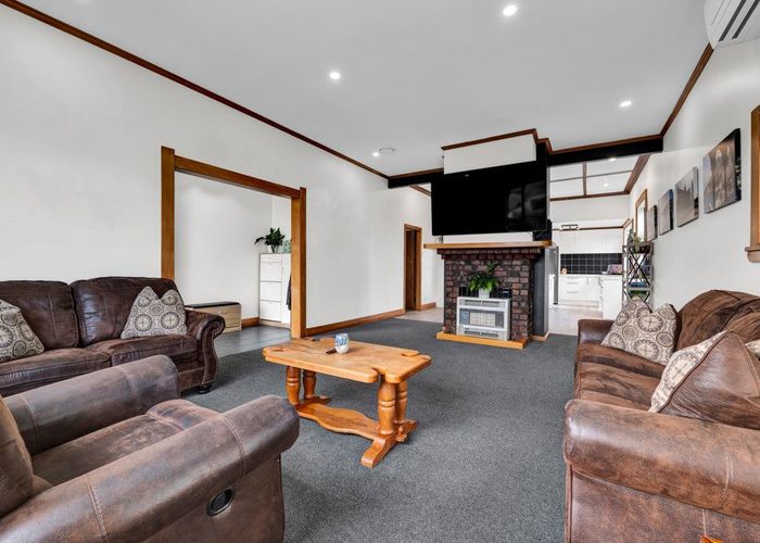  at 16 Dixon Avenue, Hawera