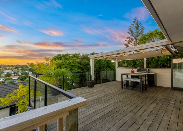  at 52 Solar Road, Glen Eden, Auckland