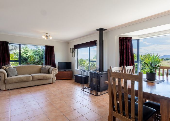  at 14 Barrett Drive, Waikanae Beach, Waikanae