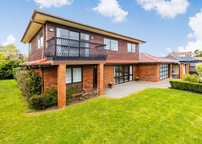  at 10 Elrita Place, Conifer Grove, Takanini