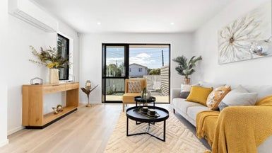  at 9/67 Royal View Road, Te Atatu South, Auckland