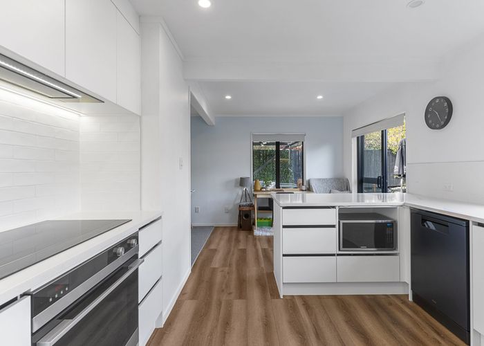  at 1/16A Sunnynook Road, Sunnynook, Auckland