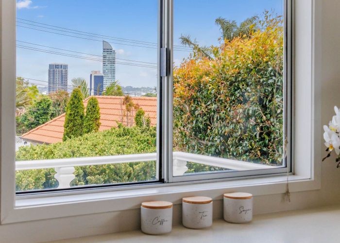  at 2/16 Jutland Road, Takapuna, North Shore City, Auckland